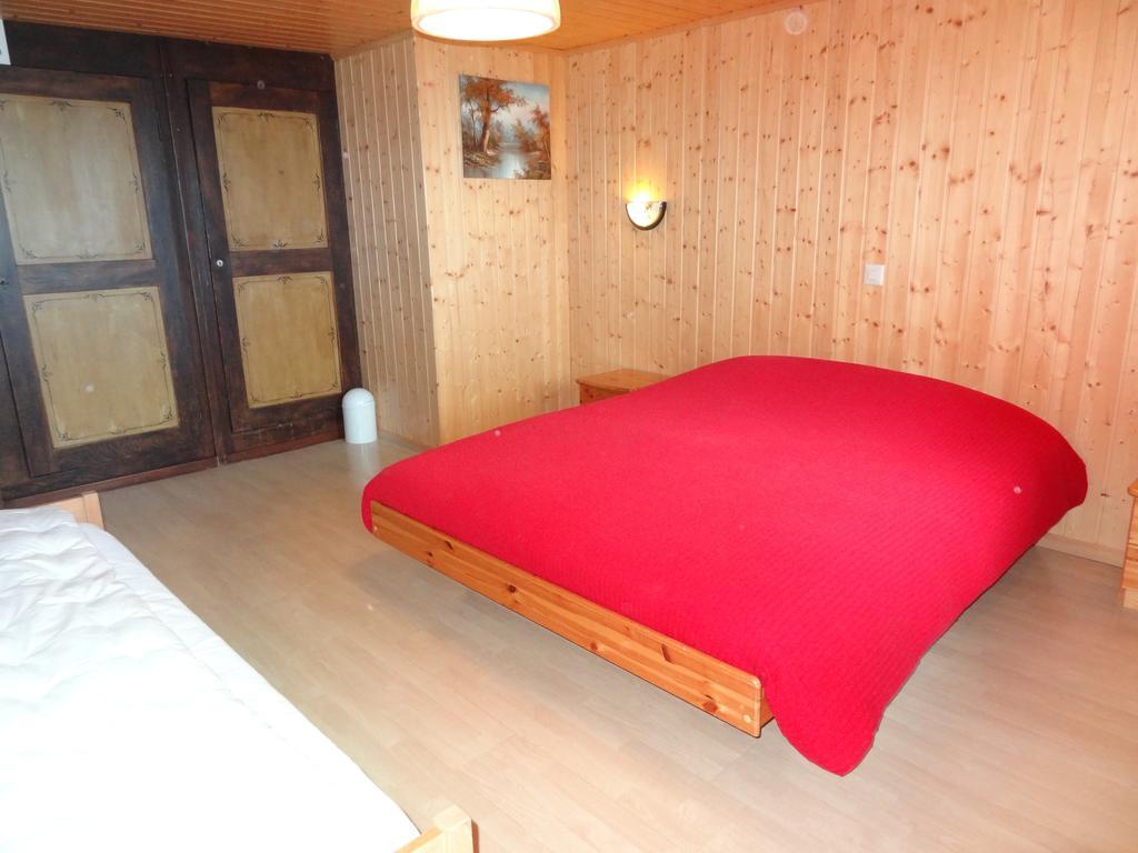 Helvetia Bed & Breakfast Troistorrents Oda fotoğraf