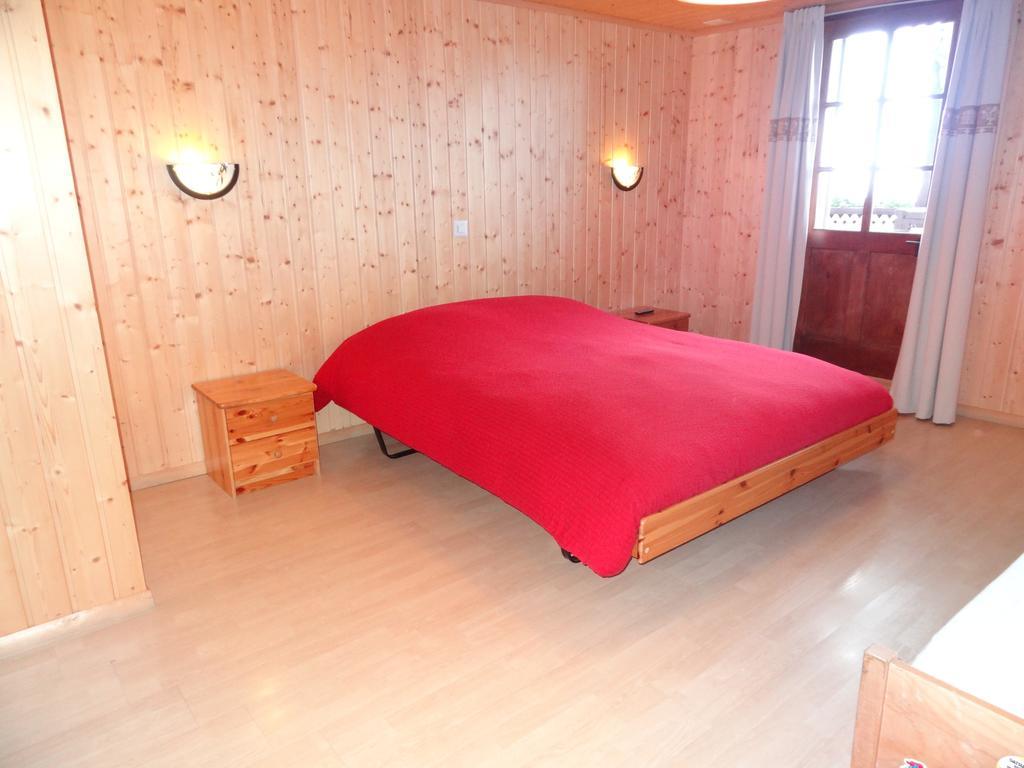 Helvetia Bed & Breakfast Troistorrents Oda fotoğraf