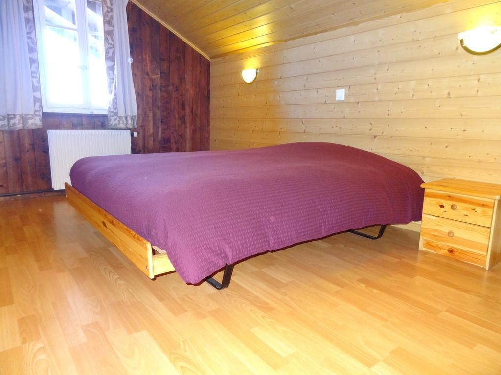 Helvetia Bed & Breakfast Troistorrents Oda fotoğraf